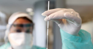 Τεστ, ιχνηλάτηση, εμβολιασμός τα όπλα της Κύπρου κατά του COVID-19