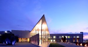 Στην κορυφή της αξιοπιστίας τοποθετούν το American Medical Center οι πολίτες