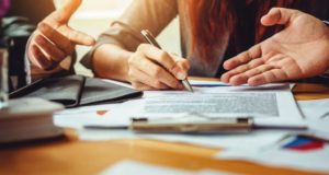 Τα δικαιώματα των δανειοληπτών στο συρτάρι της Κυβέρνησης