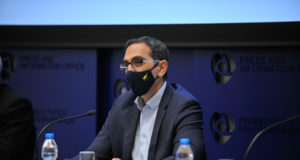 Υπουργός Υγείας: Δεν υπάρχουν αδιάθετα εμβόλια