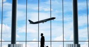 Νέοι κανόνες για τα μετρητά εντός ΕΕ – Μαξιλαράκι οι €10,000