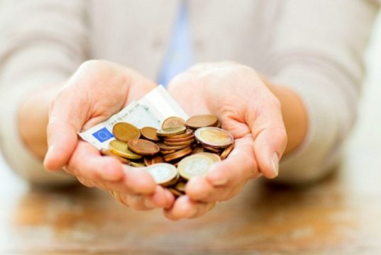 Πόσα χρήματα πρέπει να έχετε στην άκρη για μια άνετη ζωή στη σύνταξη;