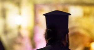 Επίθεση σε Μητροπολίτες: Από το Ίντερνετ αγόρασε το βιτριόλι ο ιερέας