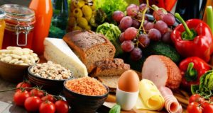 Δεν περνούν απαρατήρητες από τους καταναλωτές οι αυξήσεις σε τρόφιμα και ποτά