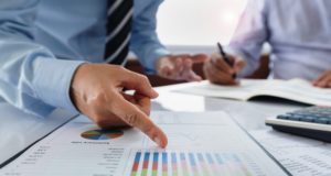 Πώς το ESG επαναπροσδιορίζει τα Επενδυτικά Ταμεία: H τάση που μετατρέπεται σε κανόνα