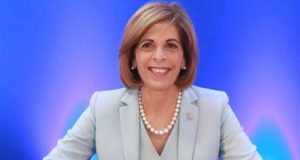 Βλέπει Υπουργό Υγείας και ΠτΒ η Επίτροπος Υγείας Στέλλα Κυριακίδου