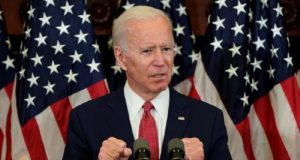 Μπάιντεν: Επανεξετάζουμε την απαγόρευση ταξιδιών στην Ευρώπη