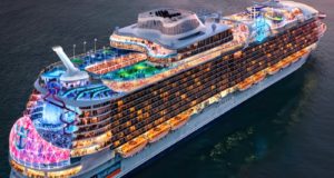 Tο μεγαλύτερο κρουαζιερόπλοιο στον κόσμο βάζει πλώρη για Ευρώπη
