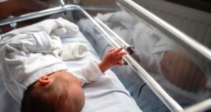 Μαρτυρίες ενώπιον Αστυνομίας για βρέφος με εγκαύματα – Συνεχίζονται οι έρευνες