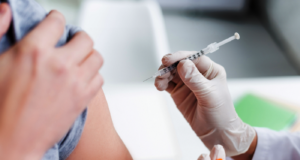 ΕΚΣΤΡΑΤΕΙΑ – Βοηθήστε να γίνουν τα εμβόλια καλύτερα για όλους