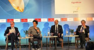 Στο χέρι των τραπεζών να προχωρήσουν με αλλαγές για ένα βιώσιμο μέλλον