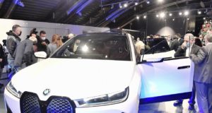Το πρώτο BMW iX από τον Όμιλο Πηλακούτα: Πρωτοπόρος μιας νέας εποχής