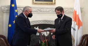 Ο ΠτΔ παρέλαβε την Ετήσια Έκθεση της ΡΑΕΚ για το 2020