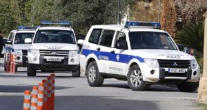 Έκλεψαν τσάντες €150.000 και τις εγκατέλειψαν στη μέση του δρόμου