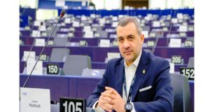 Υποψήφιος ευρωβουλευτής της χρονιάς ο Λουκάς Φουρλάς