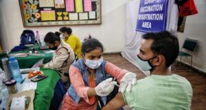 Πάνω από 1.8 δις. εμβολιασμοί κατά του κορωνοϊού στην Ινδία
