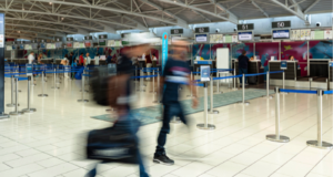 Αυτό είναι το καλοκαιρινό πτητικό πρόγραμμα των αεροδρομίων Λάρνακας και Πάφου