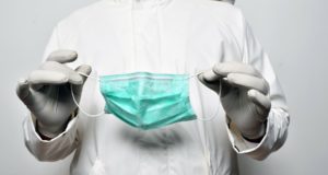 Χρήση μάκας – Τι ισχύει για εσωτερικούς χώρους και αεροδρόμια