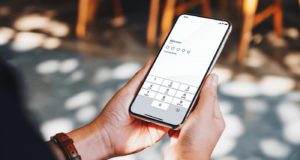 Τέρμα το κρυφτούλι – Μια ανάσα από την ακύρωση χιλιάδων καρτών κινητής τηλεφωνίας