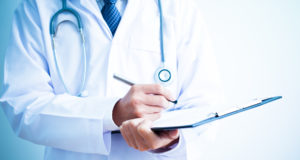 Ανώτατο Δικαστήριο: Αποζημίωση €170.000 σε ασθενή – Καταδίκη νευροχειρουργού για ιατρική αμέλεια