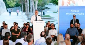 Τους 100 άξονες πολιτικής του ΔΗΣΥ παρουσίασε ο Αβέρωφ Νεοφύτου