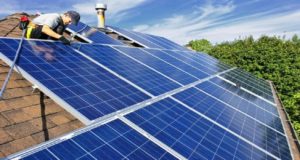 Οι αιτήσεις για φωτοβολταϊκά ξεπέρασαν κάθε προηγούμενο