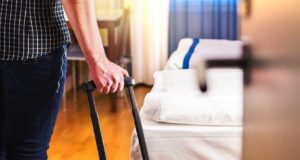 Τι μπορείς και τι δεν μπορείς να πάρεις από το δωμάτιο του ξενοδοχείου σου φεύγοντας