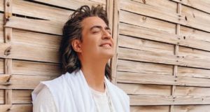 Serena Beach Bar – Εκπληκτικό φινάλε με Διονύση Σχοινά