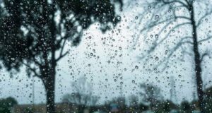 H EVA φέρενει βροχές, καταιγίδες και χαλάζι – Κίτρινη προειδοποίηση