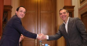Συνάντηση Χριστοδουλίδη – Τσίπρα στην Αθήνα