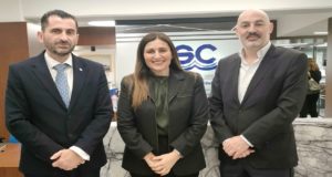 Επίσημη επίσκεψη της νέας Υφυπουργού Ναυτιλίας στο ΚΝΕ