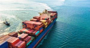 Ναυτιλιακή ασφάλεια: Η ΕΕ επικαιροποιεί τη στρατηγική της για προστασία του τομέα