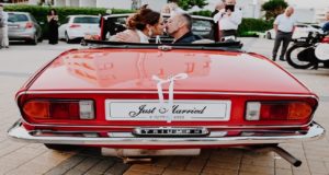 Ο ξεχωριστός γάμος της Αγγέλας και του Γιώργου με νότες Κυπρου και Ελλάδας