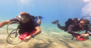 Καθαρισμός παραλίας από την Ομάδα Εθελοντών Ελληνικής Τράπεζας