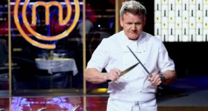 Διάσημος σεφ αποκάλυψε το πιάτο που δεν παραγγέλνει ποτέ σε ένα εστιατόριο