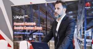Εικόνες από το μέλλον στο «έξυπνο» Europe Supply Center της Huawei στη Βουδαπέστη