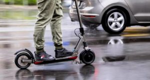 Γέμισαν οι δρόμοι σκούτερς – Έξι Δήμοι της Λευκωσίας λαμβάνουν άμεσα μέτρα