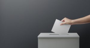 ΕΥΡΩΕΚΛΟΓΕΣ: Θα ψηφίσουν ή θα γυρίσουν πλάτη οι νέοι