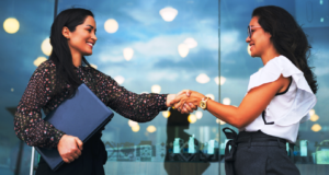 Η γυναίκα πρέπει να γιορτάζεται μεγαλόφωνα