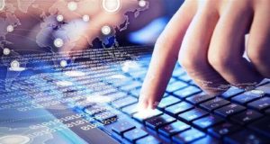 Ψηφιακές συναλλαγές: Τι πρέπει να προσέχουμε για να μην μας ξεγελάσουν οι επιτήδειοι;