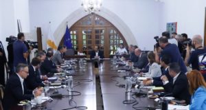 Ούτε ναι – Ούτε όχι για ηλεκτρική διασύνδεση Κύπρου και Ελλάδας