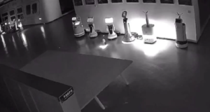 Ρομπότ με τεχνητή νοημοσύνη έπεισε άλλα ρομπότ να αφήσουν τη δουλειά τους και να πάνε μαζί του – Βίντεο!