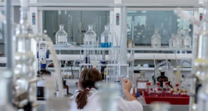 ΕΡΕΥΝΑ: Η αλληλένδετη σχέση του καρκίνου με το Αλτσχάιμερ – Η μια ασθένεια εμποδίζει την άλλη