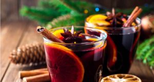 Συνταγή: Πως να φτιάξεις Glühwein, το ζεστό κρασί των Χριστουγέννων