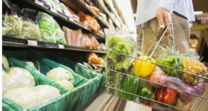 Συνεχίζουν να ακριβαίνουν σημαντικά είδη της καθημερινότητας – Αύξηση 49,3% σε φρέσκα λαχανικά και χόρτα