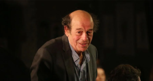 Μανούσος Μανουσάκης: Πέθανε ο σκηνοθέτης των μεγάλων επιτυχιών