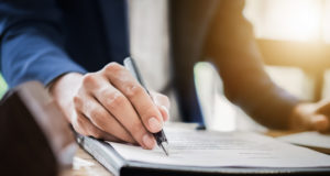 Eκπνέει η παράταση για τις φορολογικές δηλώσεις των αργοπορημένων