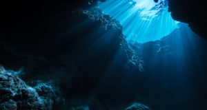 Μυστήριοι «ψίθυροι» στα βάθη των ωκεανών – Το άλυτο αίνιγμα εδώ και 85 χρόνια