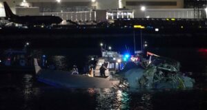 Αεροσκάφος συγκρούστηκε με ελικόπτερο στην Ουάσιγκτον – Φόβοι ότι δεν υπάρχουν επιζώντες