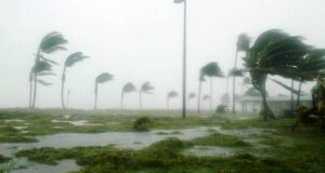 Χειμερινό σκηνικό με ισχυρούς ανέμους και βροχές – Έρχονται χιόνια και παγετός